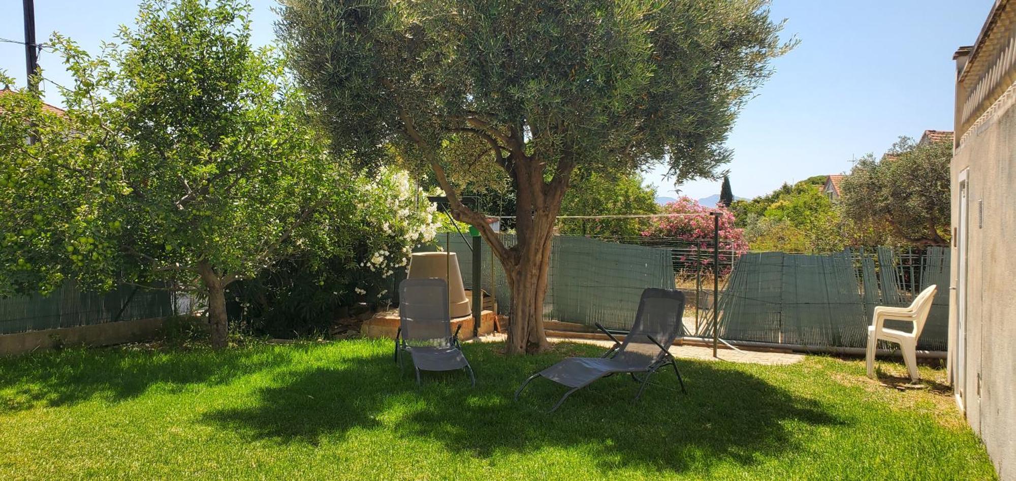 Jolie Studio En Rez De Jardin A L'Estaque Mourepiane Marseille Bagian luar foto
